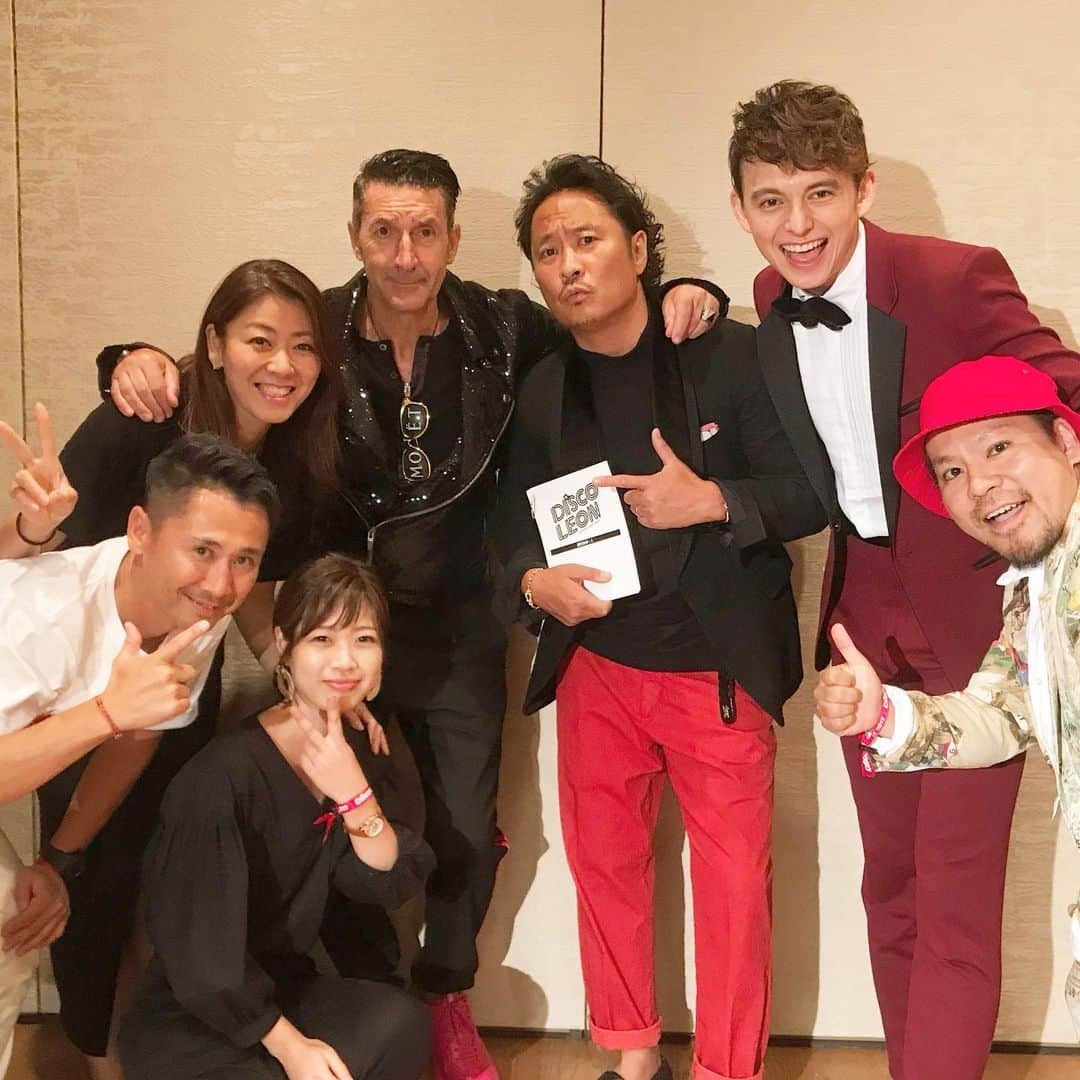 越智めぐみさんのインスタグラム写真 - (越智めぐみInstagram)「そして次はー！ ☆☆DISCO LEON☆☆ ハリー杉山さんをヘアメイクさせて頂きました！ さー始まるよーーーーー！！ #DISCOLEON #ヘアメイク #撮影 #ハリー杉山 #LEON #ジローラモ #GARDENaoyama #alfalan」8月2日 19時18分 - megumi.ochi1031