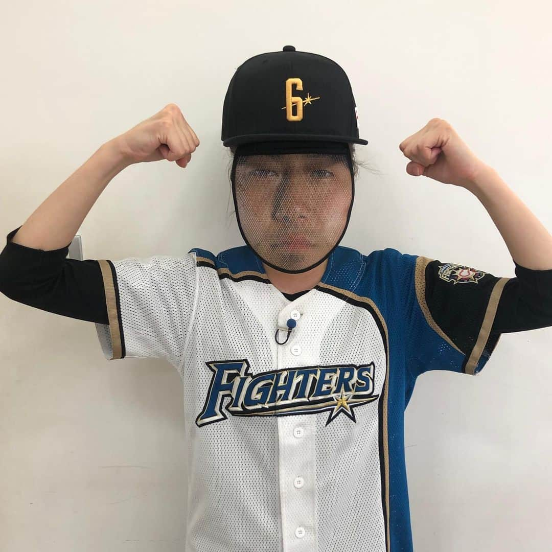 世永聖奈さんのインスタグラム写真 - (世永聖奈Instagram)「⚾️📣 . . 明日午後2時からファイターズ対ホークスの試合を HBCで生中継！  さらに、札幌ドームに行くとキッズ5000人に 中田翔選手に変身できる帽子がプレゼントされます！  暑さに負けず、 ファイターズへ熱い声援を送りましょう🤜🤛 首位に立ちたい！！！ . . そしてきょうのFドッキュンは、 【ドッキュン狙いやろ！知っとんねんけど取り上げる】 【皆の願いが必ず叶う！可愛いは長くやっとります♡】 の2本です。  見なきゃ、見なきゃ見なきゃ！ Bravoファイターズは深夜0時51分放送！ . . #北海道日本ハムファイターズ #ファイターズ #驀進 #飛び出せ新時代 #HBC #北海道放送 #野球中継 #ブラボーファイターズ #bravoファイターズ #Fドッキュン #アナウンサー #世永聖奈 #セナスタグラム」8月2日 19時22分 - hbc_yonagasena