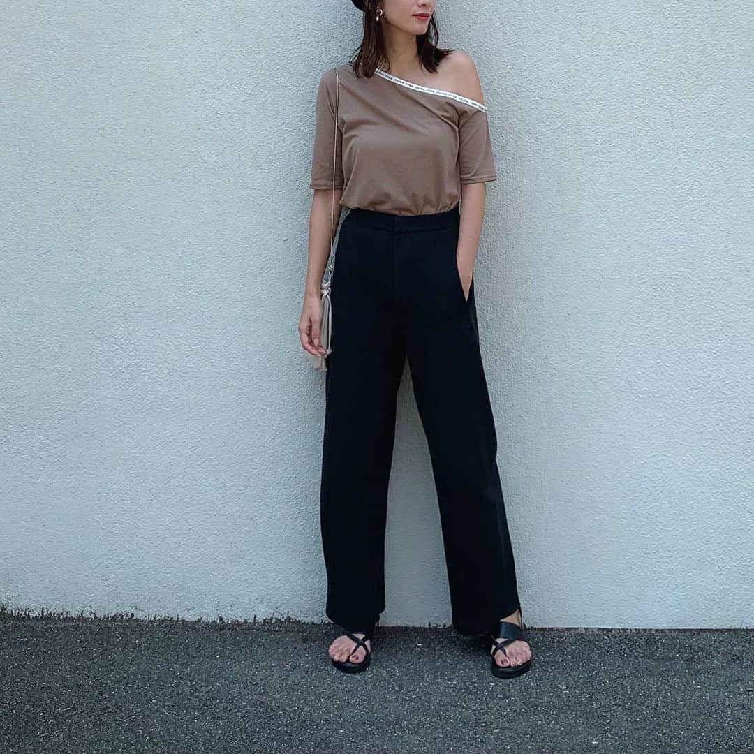 Nagiさんのインスタグラム写真 - (NagiInstagram)「. ワンショル♡ . . tops. @duna.gc #duna bottom. #uniqlo #uniqlou . .」8月2日 20時00分 - nagina001