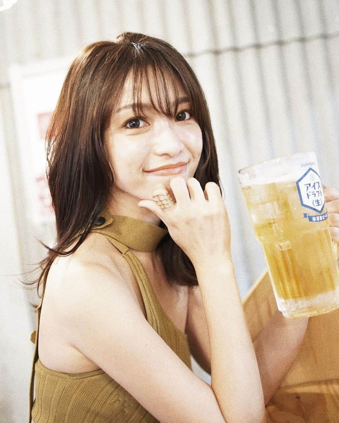 喜田彩子さんのインスタグラム写真 - (喜田彩子Instagram)「﻿ ﻿ 運動後に串カツとキンキンに冷えたビール🍻﻿ 最高ー！！﻿ ﻿ めちゃくちゃ暑いから、氷で飲む専用ビール#アイスドラフト にしたよ♡﻿ ビールに氷が意外と合って、炭酸が少し優しくなるので飲みやすいし、最後まで冷え冷えで美味しい〜❤️﻿ ﻿ サッパリしてて夏にピッタリ🏝﻿ モリモリ串カツ食べて、ゴクゴクビール飲んで最高の花金だ♩﻿ ﻿ ﻿ @suntory_jp  @kushikatsu_tanaka ﻿ #アイスドラフトト #アイドラ #ビール #氷入りビール #🍺 #串カツ #串カツ田中 #渋谷宮益坂店 #渋谷 #shibuya #夏 #サントリー﻿」8月2日 20時12分 - ayacokida