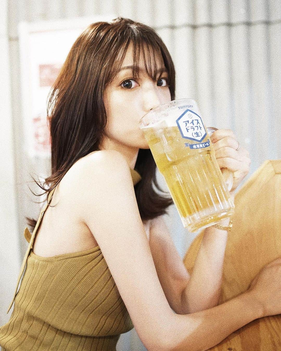 喜田彩子さんのインスタグラム写真 - (喜田彩子Instagram)「﻿ ﻿ 運動後に串カツとキンキンに冷えたビール🍻﻿ 最高ー！！﻿ ﻿ めちゃくちゃ暑いから、氷で飲む専用ビール#アイスドラフト にしたよ♡﻿ ビールに氷が意外と合って、炭酸が少し優しくなるので飲みやすいし、最後まで冷え冷えで美味しい〜❤️﻿ ﻿ サッパリしてて夏にピッタリ🏝﻿ モリモリ串カツ食べて、ゴクゴクビール飲んで最高の花金だ♩﻿ ﻿ ﻿ @suntory_jp  @kushikatsu_tanaka ﻿ #アイスドラフトト #アイドラ #ビール #氷入りビール #🍺 #串カツ #串カツ田中 #渋谷宮益坂店 #渋谷 #shibuya #夏 #サントリー﻿」8月2日 20時12分 - ayacokida