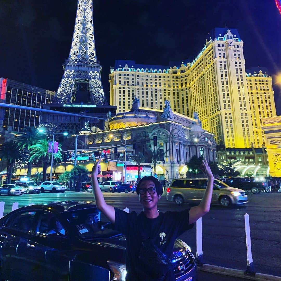 ゆってぃさんのインスタグラム写真 - (ゆってぃInstagram)「シーユーLas Vegas！  #ゆってぃ #ワカチコ #LasVegas #ラスベガス #仕事て来てるんだよ #本当だよ #合成感 #絵葉書感」8月2日 20時21分 - yutty52_yuta