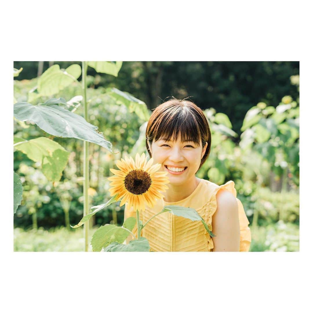 豊泉志織さんのインスタグラム写真 - (豊泉志織Instagram)「夏ですね🌻 熱中症には気をつけてくださいね☺︎ #向日葵」8月2日 20時44分 - shiori_toyoizumi