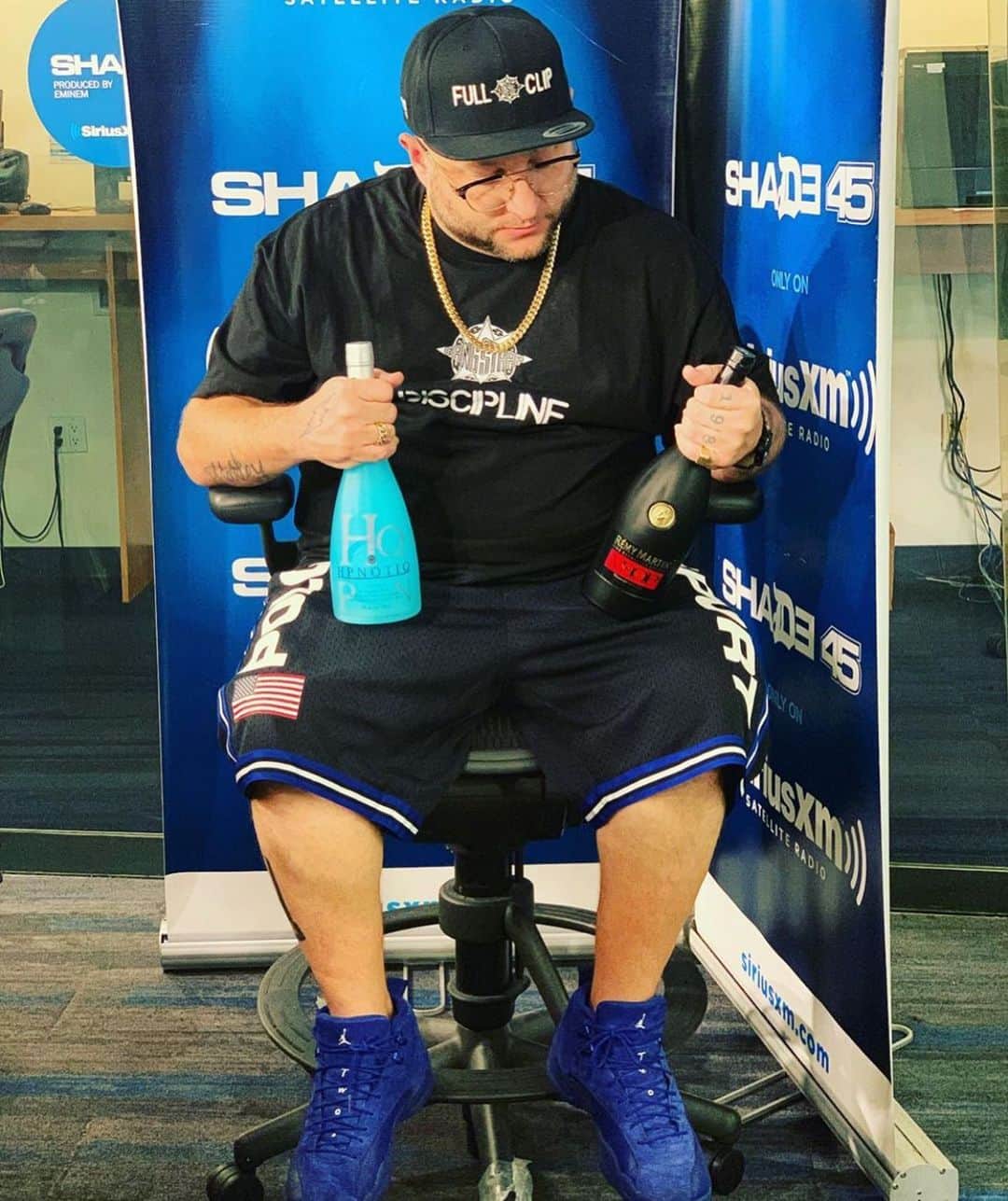 DJプレミアさんのインスタグラム写真 - (DJプレミアInstagram)「I See YOU STATIK SELEKTAH! @statikselekt  THANKS 4 ROCKIN' THE GANG STARR "FULL CLIP" LIMITED EDITION HAT and SHIRT... SALUTE TO EVERYONE THAT SUPPORT OUR BRAND... ESPECIALLY THE LIMITED 20TH ANNIVERSARY RUN WE DID 2 WEEKS AGO... OFFICIAL MERCH FOR  Gang Starr, NYGz, MC Eiht, GURU, DJ Premier, TTT and 33 @1/3rd MERCH... GO TO (Shop.premierwuzhere.com) [BOTTLES NOT INCLUDED] 😂😂😂...」8月2日 20時45分 - djpremier