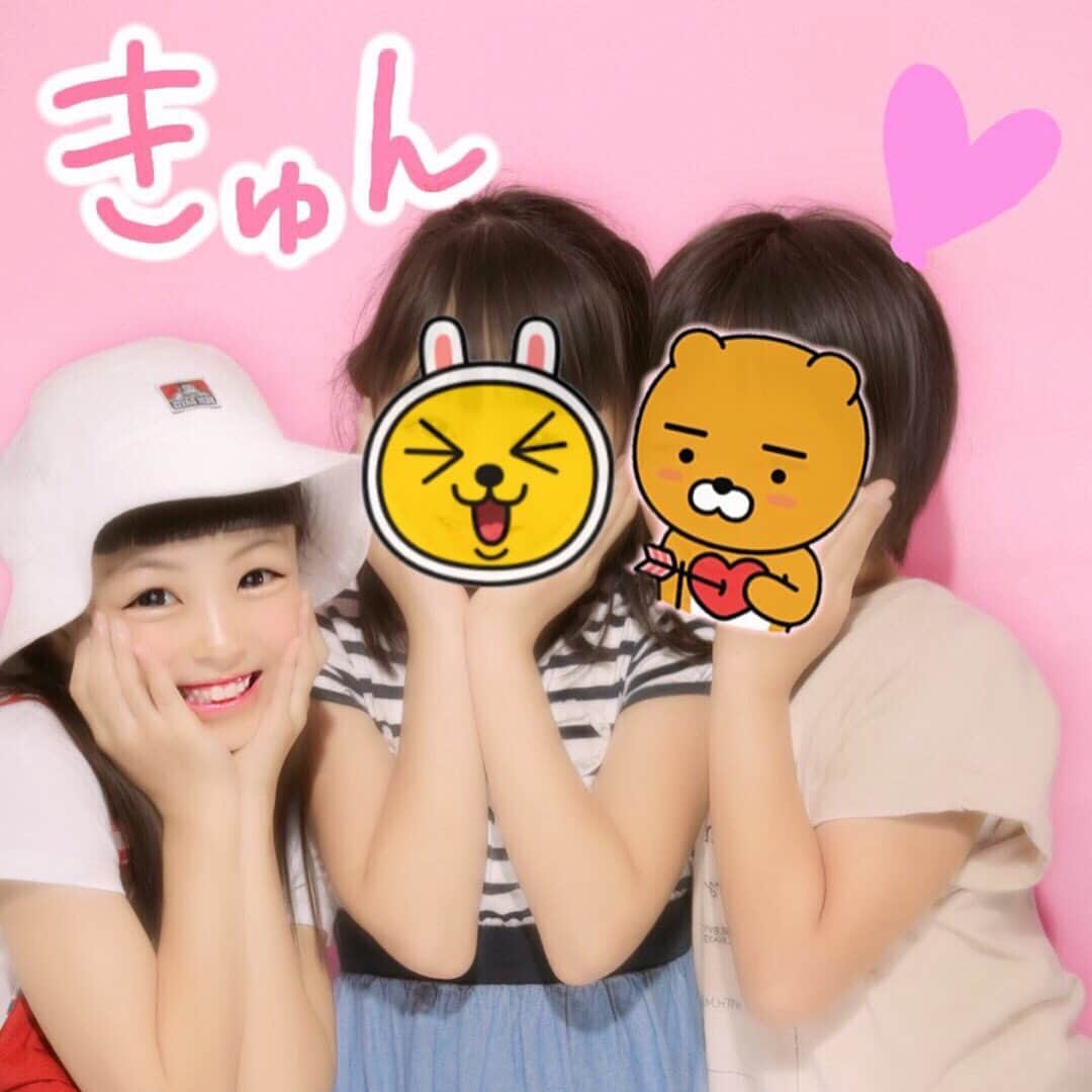 のインスタグラム：「( ⁎ᵕᴗᵕ⁎ )♡ アラジンの映画見に行った日に 記念に撮ったの😘💖 * 次はトイ・ストーリー4 一緒に見に行きたいな〜💭💖 * #プリクラ#記念 #楽しかった #また行きたい #ゆず#yuzu」