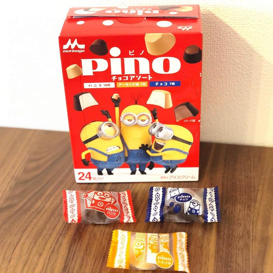 真飛聖さんのインスタグラム写真 - (真飛聖Instagram)「『pino』好き♡  これは 3種類の味が入っているから 手だけ 箱に突っ込んで 『出た味 食べる』 という ひとり遊びをしています（笑）  最近のお気に入りは 手前のお味☺︎ #pino#アイス #何故か箱がミニオン #個包装もミニオン#可愛い」8月2日 21時07分 - sei_matobu