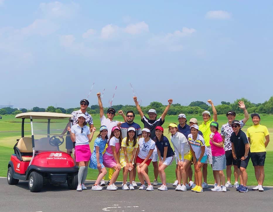 中島亜莉沙さんのインスタグラム写真 - (中島亜莉沙Instagram)「@newbalancegolf_japan ミニコンペ💛 . ご一緒にラウンドしたのは、@fuminahara さんと  @shota_indigo さんと @takyaomans さん😊♫ . 各ホールにミッションがあって、みんなで協力して達成してくのが楽しかった〜😆 そしてチーム戦では、なんと1位で松坂牛をゲット☺️✌🏻 ありがとうございました✨ #newbalancegolf #golf #EVEN #koshigayagolfclub #ニューバランスゴルフ #ニューバランスゴルフコンペ #ゴルフ #ゴルフコンペ #松坂さん」8月2日 21時28分 - arisan_days