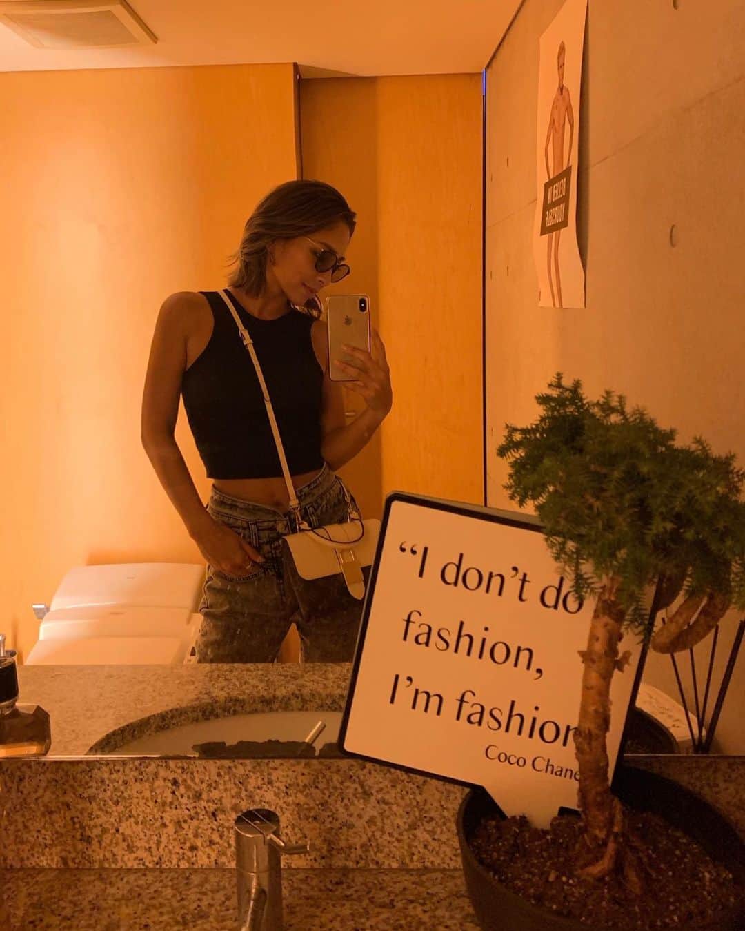 shieryy（今村しえり）さんのインスタグラム写真 - (shieryy（今村しえり）Instagram)「" I don't do fashion, I'm fashion. " Coco Chanel かっこよく歳を重ねたい 😎🖤」8月2日 21時22分 - shieryy