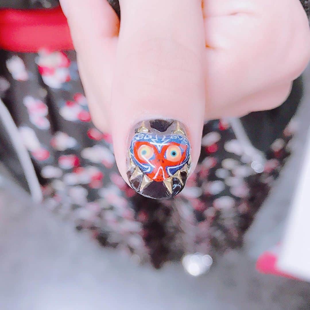 なかやまちえこさんのインスタグラム写真 - (なかやまちえこInstagram)「2019.07.02 Betty gel プロマイスター きまぐれキャット さざなみ＆テラコッた、フォーミングジェル編⠀ ⠀ ・5枚目は受講生の方が先日発売したなかやまデザインのうつぶせくまを使ってとてつもなく可愛い白くまアイスネイルをしてきてくれてました😭💓💓 ・6枚目の方は、わたしのゼルダネイルに合わせてとムジュラの仮面ネイルしてきてくださったそうで…😭😭💓 他の方もみんなマイネイルが素敵で可愛かったです😳💓💓✨💫 ⠀ #bettygel #なかやまセミナー #なかやま仕事 @bettygel @kimagure_cat_whim @candypocketgotanda」8月2日 21時23分 - chiekonakayama