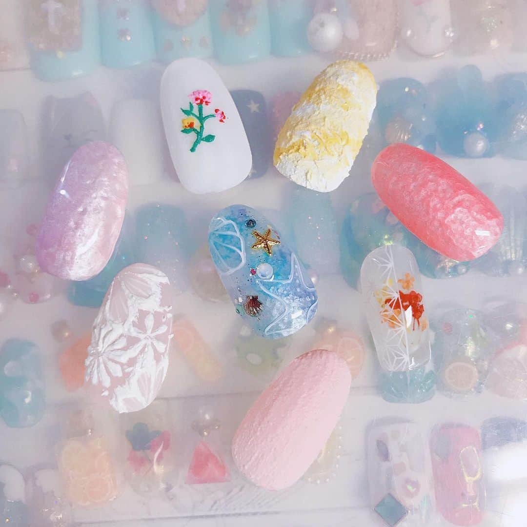 なかやまちえこさんのインスタグラム写真 - (なかやまちえこInstagram)「2019.07.02 Betty gel プロマイスター きまぐれキャット さざなみ＆テラコッた、フォーミングジェル編⠀ ⠀ ・5枚目は受講生の方が先日発売したなかやまデザインのうつぶせくまを使ってとてつもなく可愛い白くまアイスネイルをしてきてくれてました😭💓💓 ・6枚目の方は、わたしのゼルダネイルに合わせてとムジュラの仮面ネイルしてきてくださったそうで…😭😭💓 他の方もみんなマイネイルが素敵で可愛かったです😳💓💓✨💫 ⠀ #bettygel #なかやまセミナー #なかやま仕事 @bettygel @kimagure_cat_whim @candypocketgotanda」8月2日 21時23分 - chiekonakayama