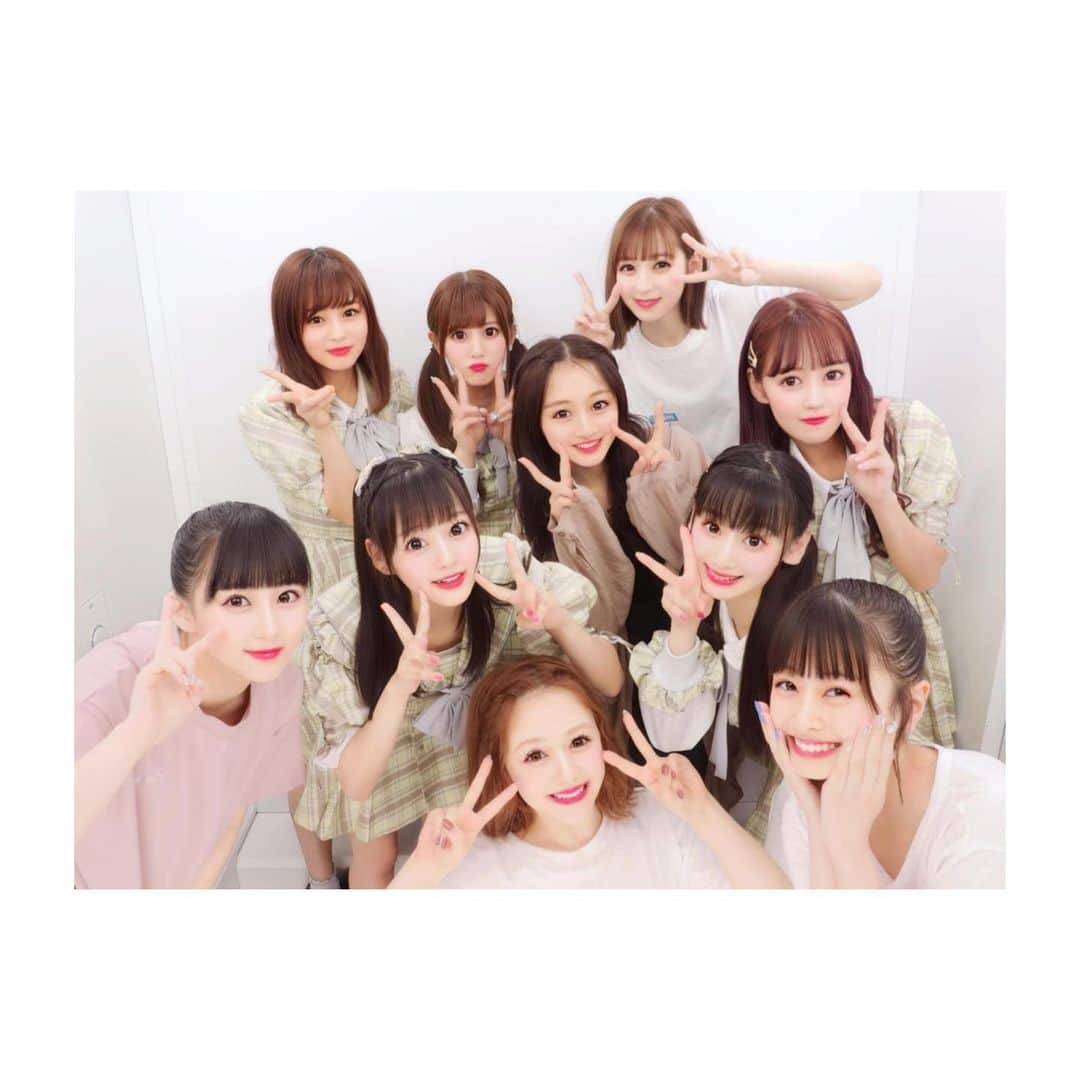 村重杏奈さんのインスタグラム写真 - (村重杏奈Instagram)「いろんなアイドルがいて 最高の#TIF2019 でした💓💓 さしさんのおかげで広がる輪🤜🏻😫🤛🏻 みんな仲良しで鬼カワ☺︎ #プリクラ大好き過ぎる #４回くらい撮った  #プリクラのプロ #HKT48 #イコラブ #共通点さしさん #神❤️」8月2日 21時24分 - hktanna4848