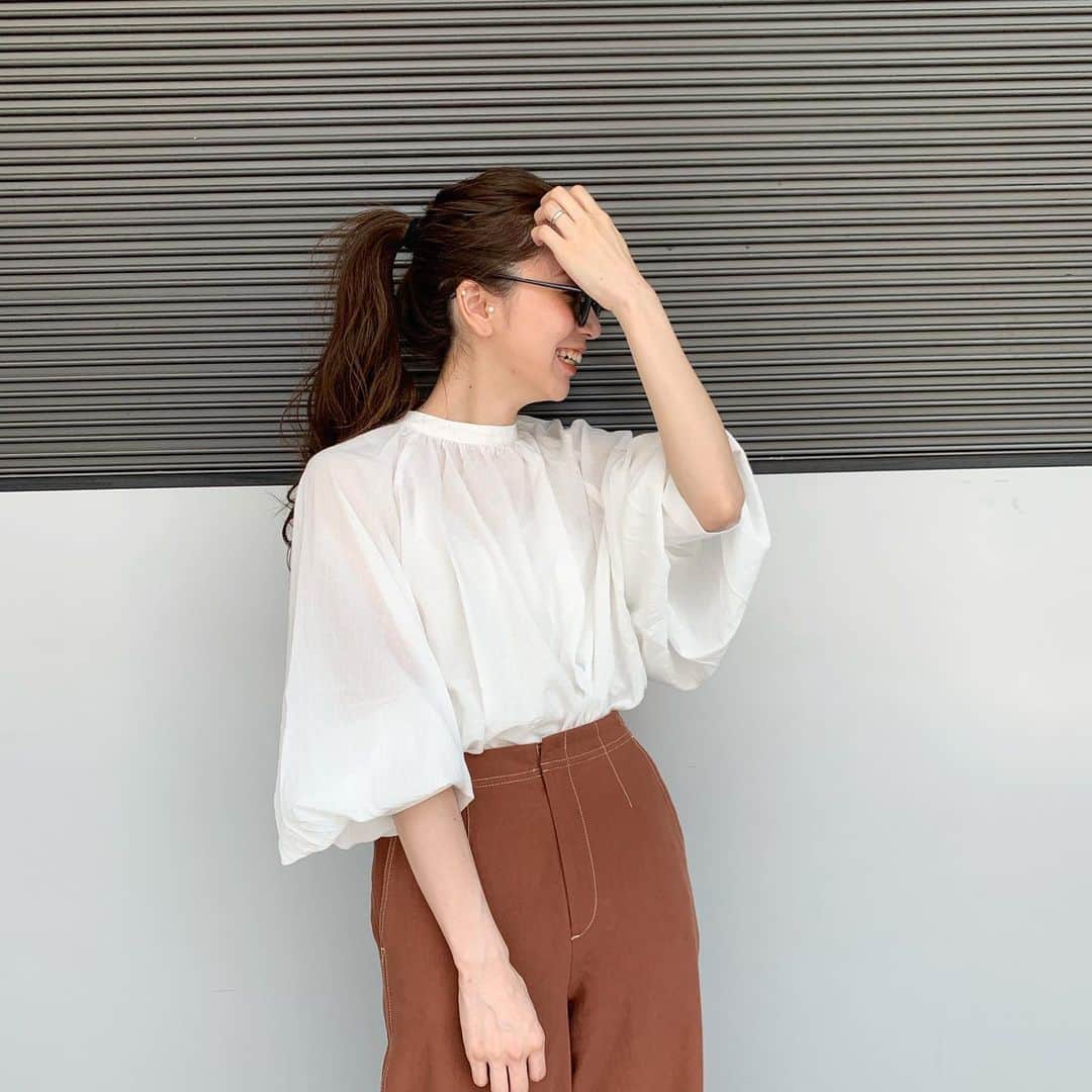 ungrid_minamiのインスタグラム：「. 毎日あついですね 夏苦手なのですでにお手あげです🙌🏽 みなさま体調お気をつけてくださいね💓 . @ungrid_official @ungrid_staffsnap #Ungrid#アミュプラザ博多」