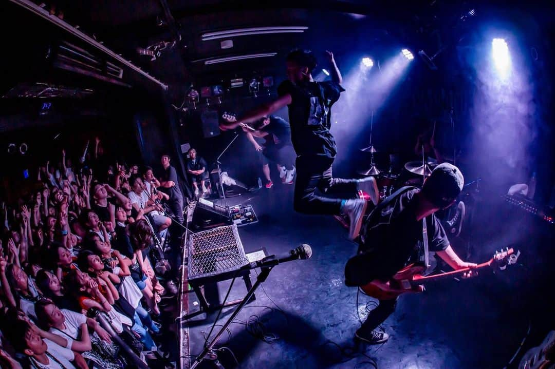 NOISEMAKERさんのインスタグラム写真 - (NOISEMAKERInstagram)「‪THANK YOU 大阪！‬ ‪頭から最後までとんでもない熱量でした！‬ ‪共に作り上げてくれた皆さんに感謝！‬ ‪最高のライブになりました！‬ ‪また必ず！‬ ‪明日は仙台GIGSにて‬CONNECTED2019！ NOISEMAKERの出演は15:45から！ 📸 @taka_tallman」8月2日 22時05分 - noisemaker_official