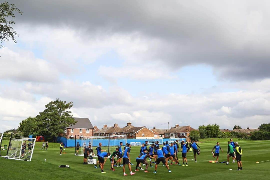 アタランタBCさんのインスタグラム写真 - (アタランタBCInstagram)「🖼 Cartoline da #Leicester ⛅️ Postcards from Leicester  #GoAtalantaGo ⚫️🔵 #preseasonUK 🇬🇧 #Atalanta #LeicesterAtalanta #Bergamo #football #training」8月2日 22時07分 - atalantabc