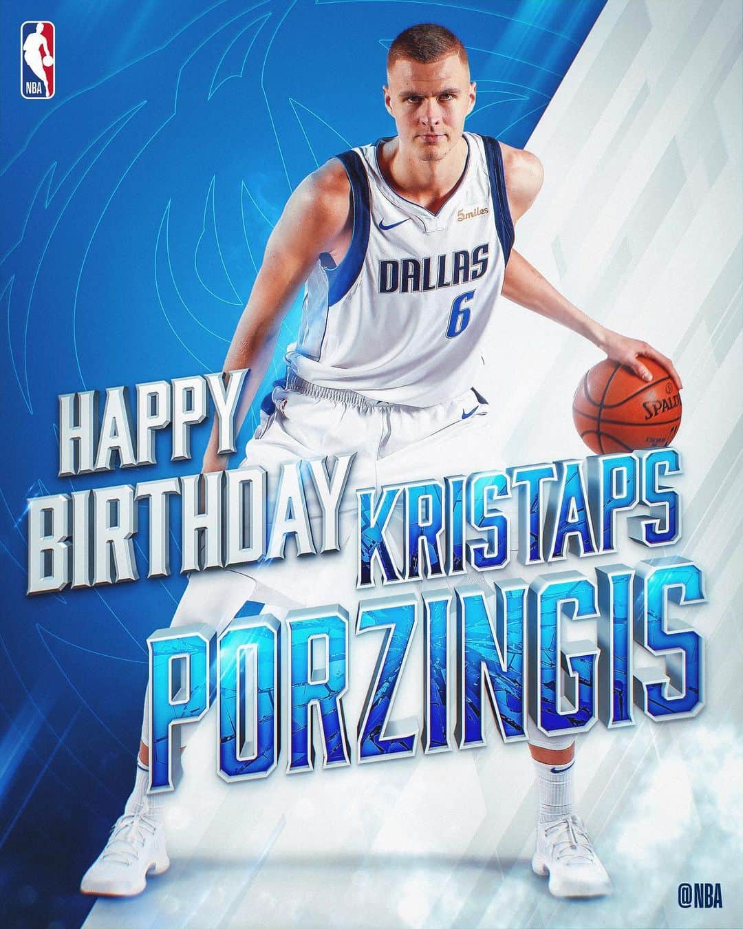 NBAさんのインスタグラム写真 - (NBAInstagram)「Join us in wishing @kporzee of the @dallasmavs a HAPPY 24th BIRTHDAY! #NBABDAY」8月2日 22時08分 - nba