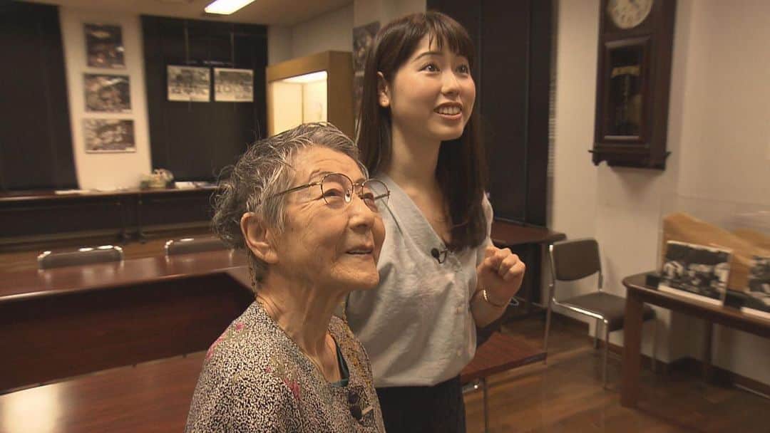 中根夕希のインスタグラム：「★ 【明日8/3(土)  TBS「報道特集」出演します◎】 91歳の祖母と74年前のヒロシマの記憶を辿る旅。 74年間閉ざされてきた記憶です。 被爆当時17歳。 祖母はどんな体験をして、何を感じていたのかー。 明日、全国ネットで放送します。 ・ ▪️8月3日(土)  夕方5:30〜7:00 「報道特集」内の1コーナー (★私もスタジオ出演します☺︎) ・ 広島に限らず、全国の皆さんにご覧いただけます。 お時間のある方は是非、見ていただけると嬉しいです。  #TBS #報道特集 #RCC  #東京行ってきます！ #全国ネット #緊張するううう #いつも通りに #頑張ります #多くの方に届きますように。  8/4(日)に1時間、広島ローカルの放送もあります♡」