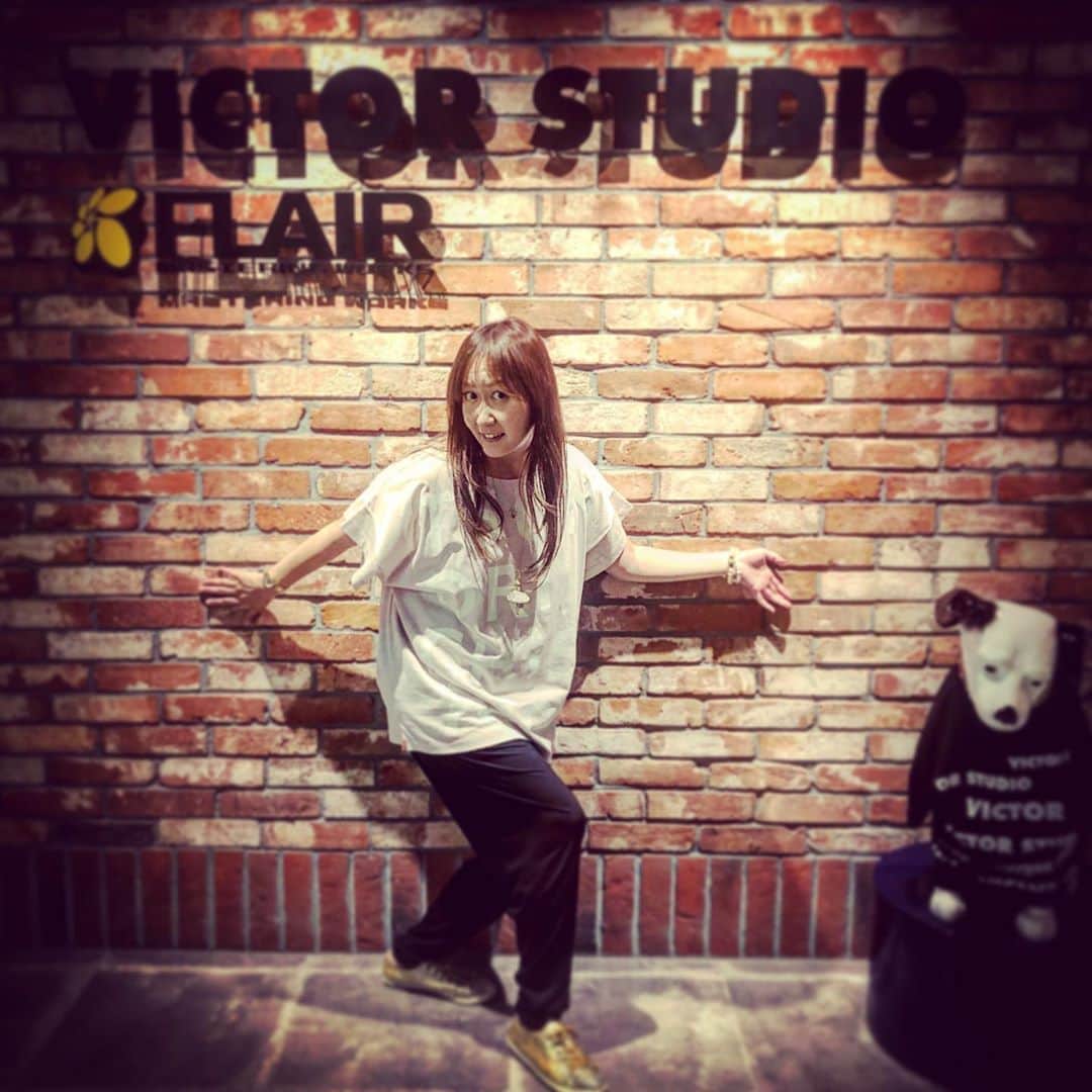 KOKIAのインスタグラム：「The 1st day of Recording new cover Album!  #tokyo #japan #japon #kokia #photography #歌手 #コキア #insta #art #beautiful #picoftheday #follow #女性 #ソングライター #photooftheday #woman #jmusic #ボーカリスト #singer #songwriter #jpop #vocalist #voice #声 #ライブ #live #綺麗 #日本 #victor」