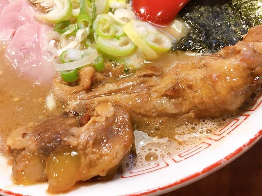 藤村晃輝さんのインスタグラム写真 - (藤村晃輝Instagram)「おめでたいのチャーシュー麺。3種類のチャーシューがそれぞれ楽しめて、最高でした🍜 #大分 #ラーメン #大分ラーメン  #麺スタグラム」8月2日 23時24分 - fujimura_koki_tos
