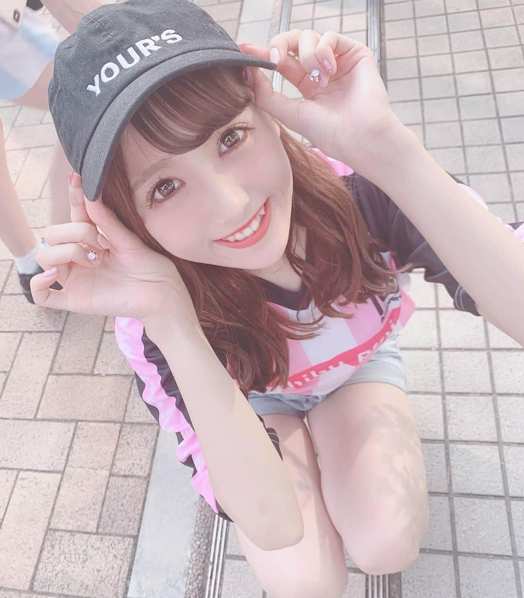 田口未彩さんのインスタグラム写真 - (田口未彩Instagram)「❤︎ . . 大好きな三上悠亜ちゃんの プロデュースアパレルブランド "YOU'RS"のキャップ💗💗 . . 夏大活躍🥺💗💗 ゆあちゃんにTIFで会えた時すごく嬉しくてふるえとまらなかったなぁ🥺🥺 . . . #キャップ #三上悠亜 #ゆあちゃん #tif #tif2019 #アキシブ #アキシブproject #田口未彩 #Tシャツ #ユニフォーム #ユニフォーム女子 #Tシャツ女子 #セミロング #巻き髪 #ヘアアレンジ #キャップ女子 #黒キャップ #オレンジメイク #メイク #キラキラ系」8月2日 23時29分 - miiro_taguchi