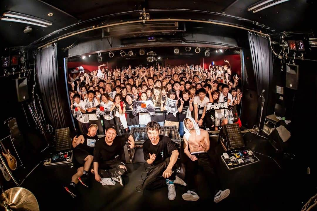 UTAさんのインスタグラム写真 - (UTAInstagram)「NOISEMANIA in 大阪 SOLD!! ありがとうございました!! めちゃくちゃ楽しかったよ！ 灼熱すぎたね！笑  明日は仙台！！ めちゃくちゃ楽しみーー！ がっつしいこーぜ！！ 📸 by @taka_tallman  #noisemaker #noisemania #大阪 #sold #感謝」8月2日 23時59分 - uta_boby_noisemaker