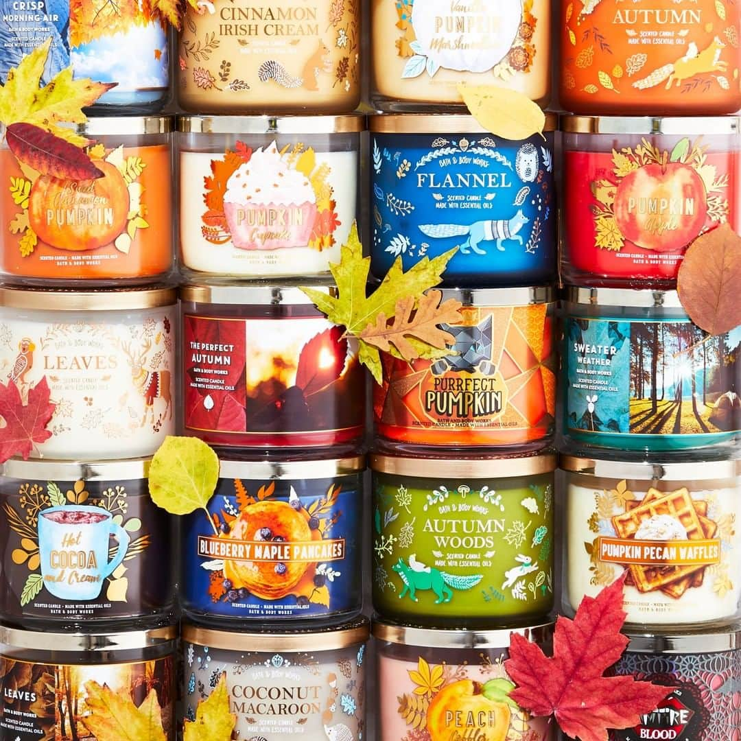 Bath & Body Worksさんのインスタグラム写真 - (Bath & Body WorksInstagram)「FALL FRIDAYS START NOW! 🍁 We're kicking it off with the perfect Candle stack! Which Fall 3-Wicks are at the top of your must-have list?!」8月3日 0時00分 - bathandbodyworks