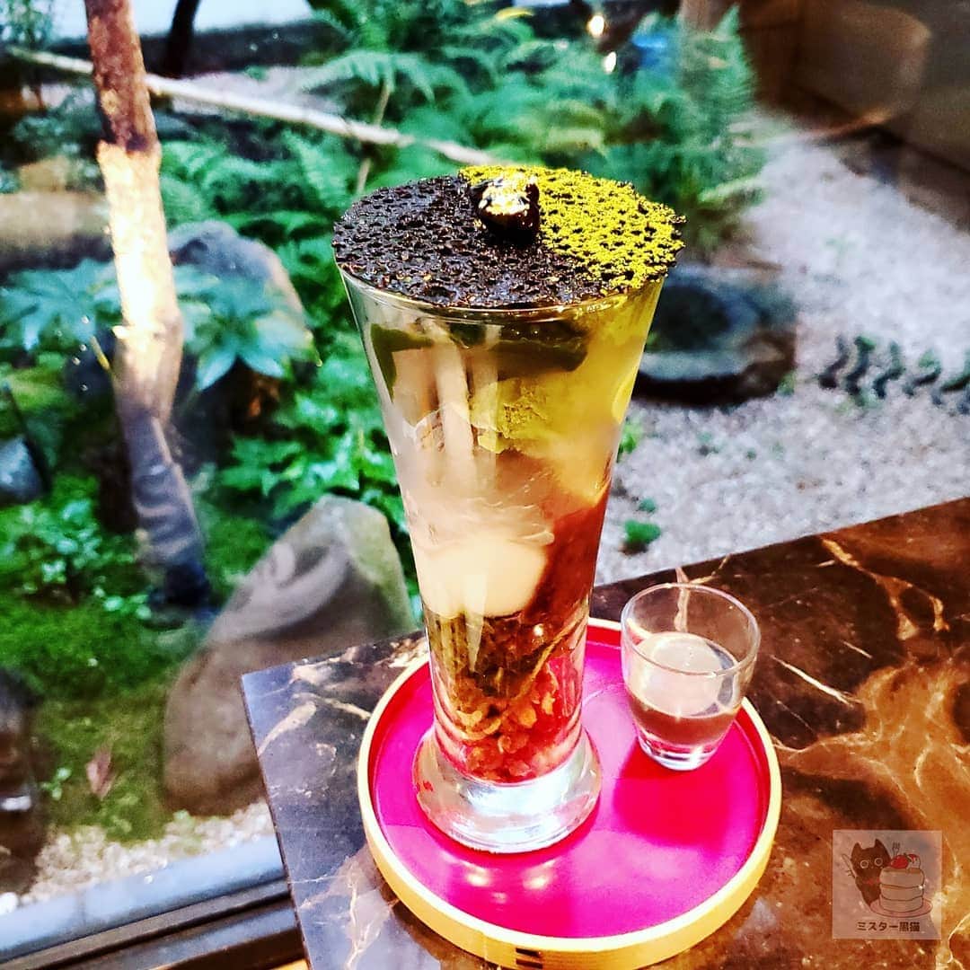 ミスター黒猫（黒猫仙人）のグルメインスタ