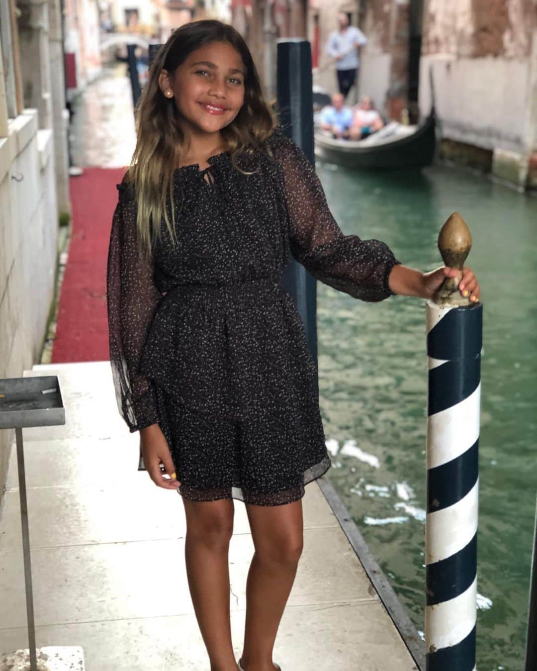 レイチェルロイさんのインスタグラム写真 - (レイチェルロイInstagram)「Pure Perfection ♥️ Tallulah exploring Venice, Italy in her mom’s Sumi dress 🇮🇹 . . . . #hoteldanieli #fashionlover #fashiondesign #fashioninsta #fashionlook #fashionlovers #fashionlove #fashiontrends #fashiondiary #fashionstore #fashiongirls #nyc #nycc #nycity #nyc_highlights #nycmua #nycfashionblogger #instagramnyc #nycfashion #nycblogger #nycstreetstyle #nycbloggers #nycdesigner #nyclife」8月3日 0時37分 - rachel_roy