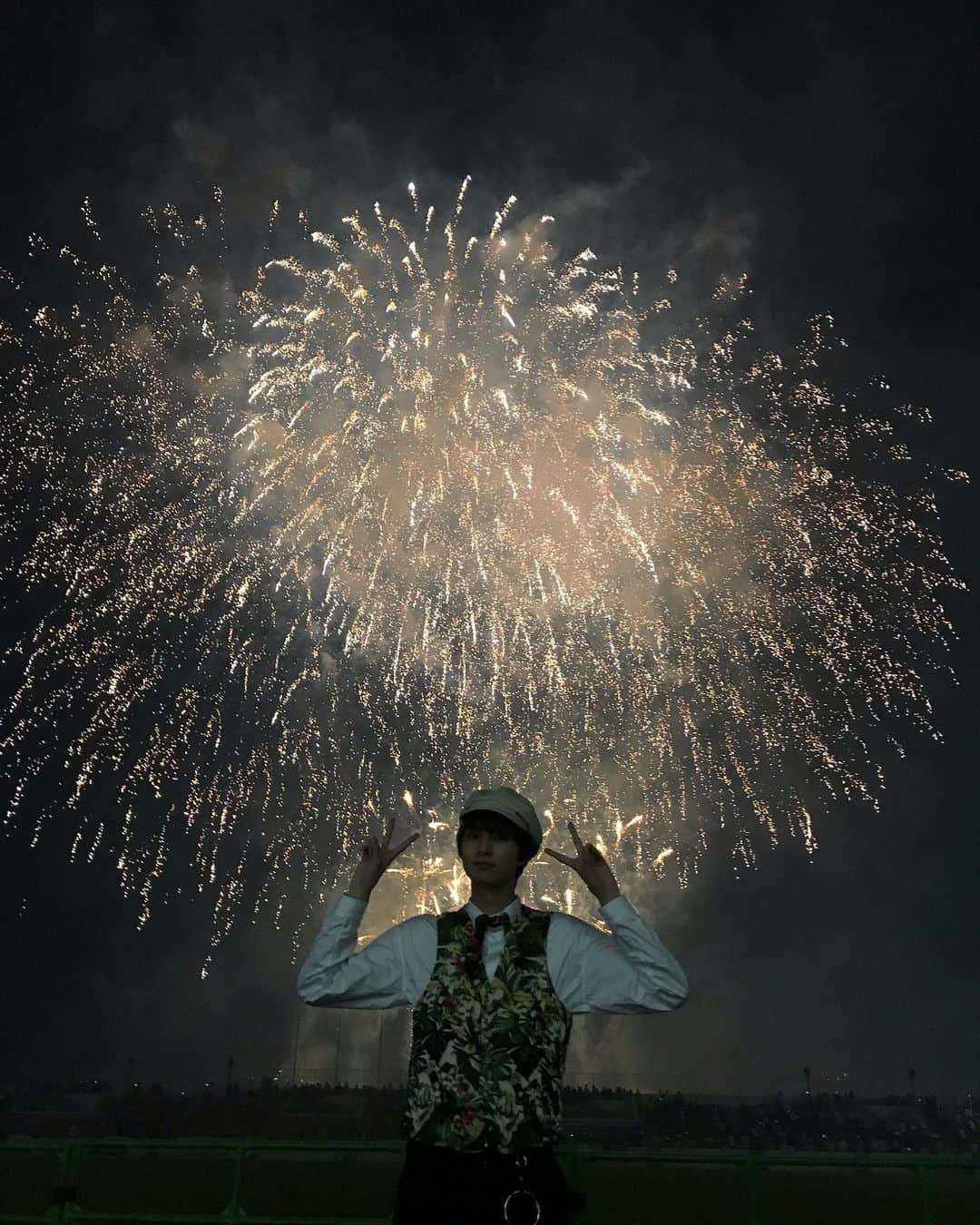 中山優貴さんのインスタグラム写真 - (中山優貴Instagram)「花火とっても綺麗だったんだけど最後凄すぎて！！ #花火 #小倉 #福岡 #Collars」8月3日 0時43分 - yuki_solidemo