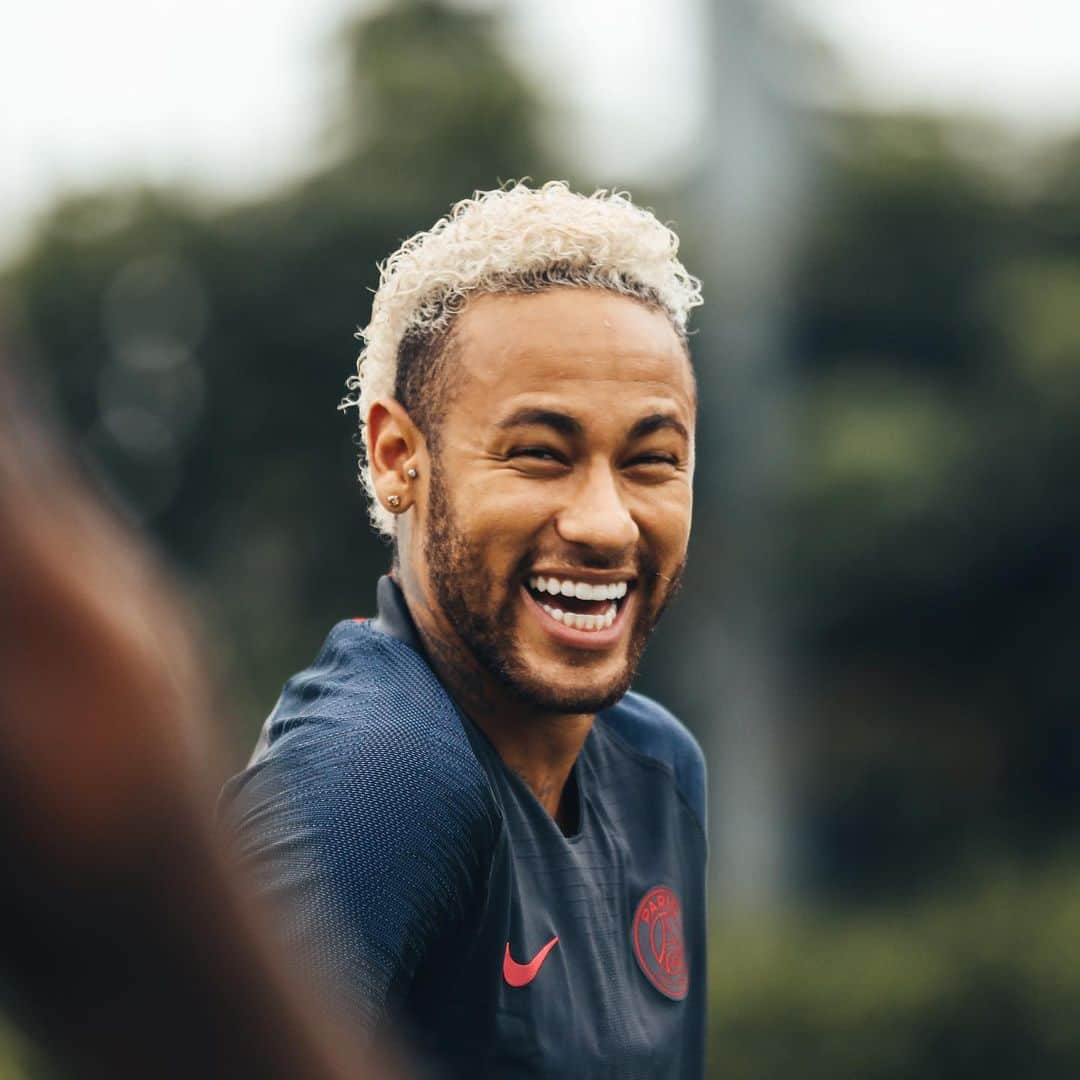 リーグ・アンさんのインスタグラム写真 - (リーグ・アンInstagram)「😁 Le @psg, tout sourire, a quelques heures du Trophée des Champions ! . #TDC2019 #Paris #PSG #Neymar #Mbappé #Chine #Shenzhen」8月3日 0時50分 - ligue1ubereats