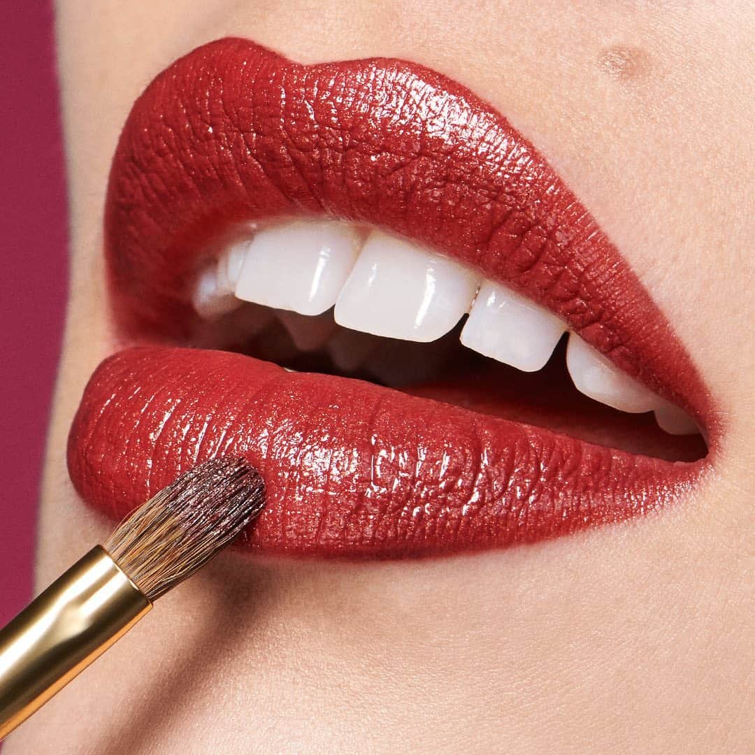 エスティローダーさんのインスタグラム写真 - (エスティローダーInstagram)「Get lips to lust for with the new Limited Edition #PureColorEnvy Luster Addicts Lip Palette 💕 Which shade do you lust for, #EsteeBeauties? Let us know in the comments!  #LipstickEnvy shades featured: Dark Desire and Nude Reveal.」8月3日 1時03分 - esteelauder