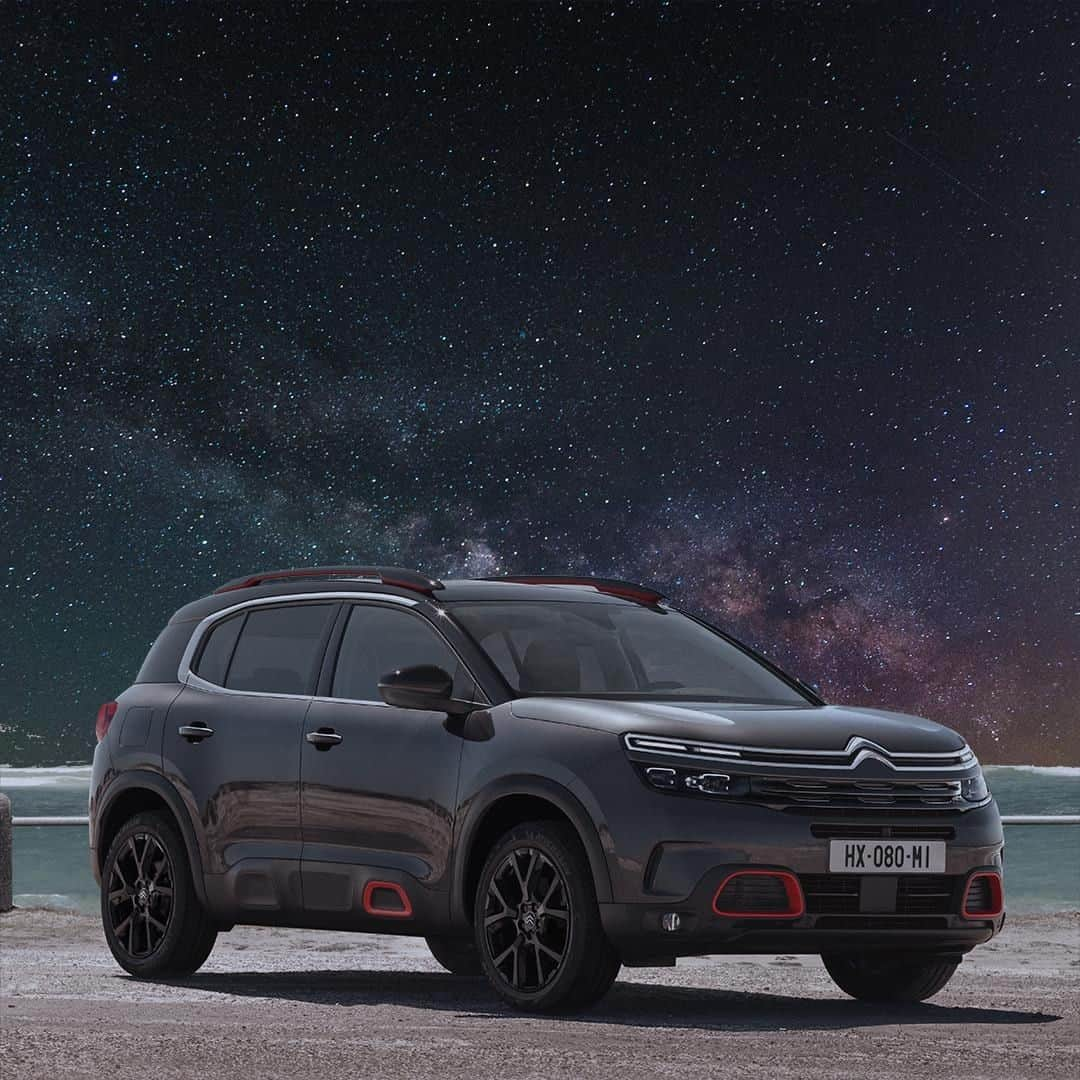 Citroënさんのインスタグラム写真 - (CitroënInstagram)「Where would you take yours for the night of the shooting stars? -- #DriveWithaView #Shootingstars #Stars #Citroen #night #PicOfTheDay #Instamoment #Cars #CarsOfInstagram #InstaCar」8月3日 1時04分 - citroen