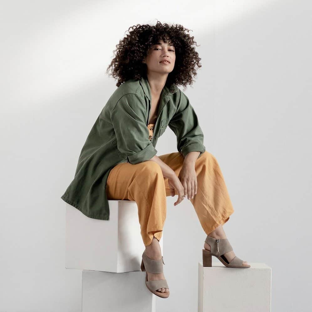 トムズシューズのインスタグラム：「For the type who’s always on their toes.」