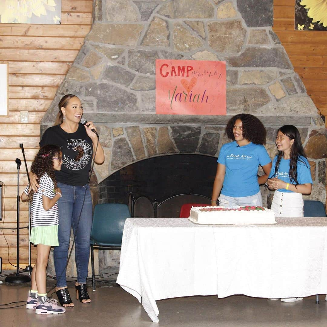 マライア・キャリーさんのインスタグラム写真 - (マライア・キャリーInstagram)「Happy anniversary "CAMP MARIAH"!!!! I was so honored to celebrate this milestone with @thefreshairfund at the career awareness summer camp that we founded together back in 1994. This cause is so close to my heart, and the opportunity to bring my own kids to meet the campers and amazing staff was the highlight of my summer so far.  To make the day even more perfect, we were joined by the incredible @mistyonpointe who showed us all that hard work pays off! Misty's prolific career and unprecedented accomplishments have inspired so many. Getting to finally meet her, and knowing how much she has overcome as a biracial woman to get to where she is, is so inspiring to me. I'm forever a fan. See you next year, everyone! 📷 Joan Barker」8月3日 1時46分 - mariahcarey