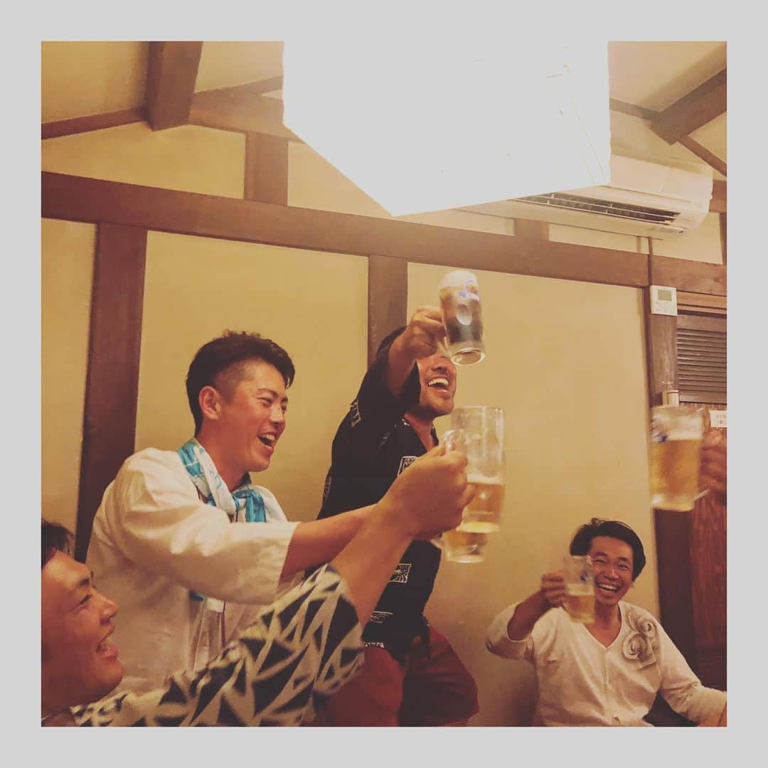 倉本康子さんのインスタグラム写真 - (倉本康子Instagram)「🌟 本日！錦町フェスです！ 11:30には全員乾杯！ (画像は昨夜) 浦風親方がホヤにキュンキュンしてたり、錦町青年会の皆さんの直会では乾杯の嵐！ 今日も盛り上がっていきましょー！ #錦町フェス #酔天宮 #酔天宮通り #一関 #始まるよ #浦風親方 #敷島 #倉本康子 #酒場モデル」8月3日 11時17分 - yasuko_kuramoto_yakko