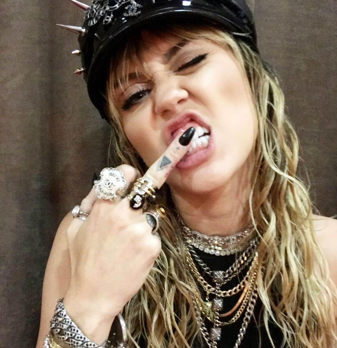 マイリー・サイラスさんのインスタグラム写真 - (マイリー・サイラスInstagram)8月3日 11時44分 - mileycyrus