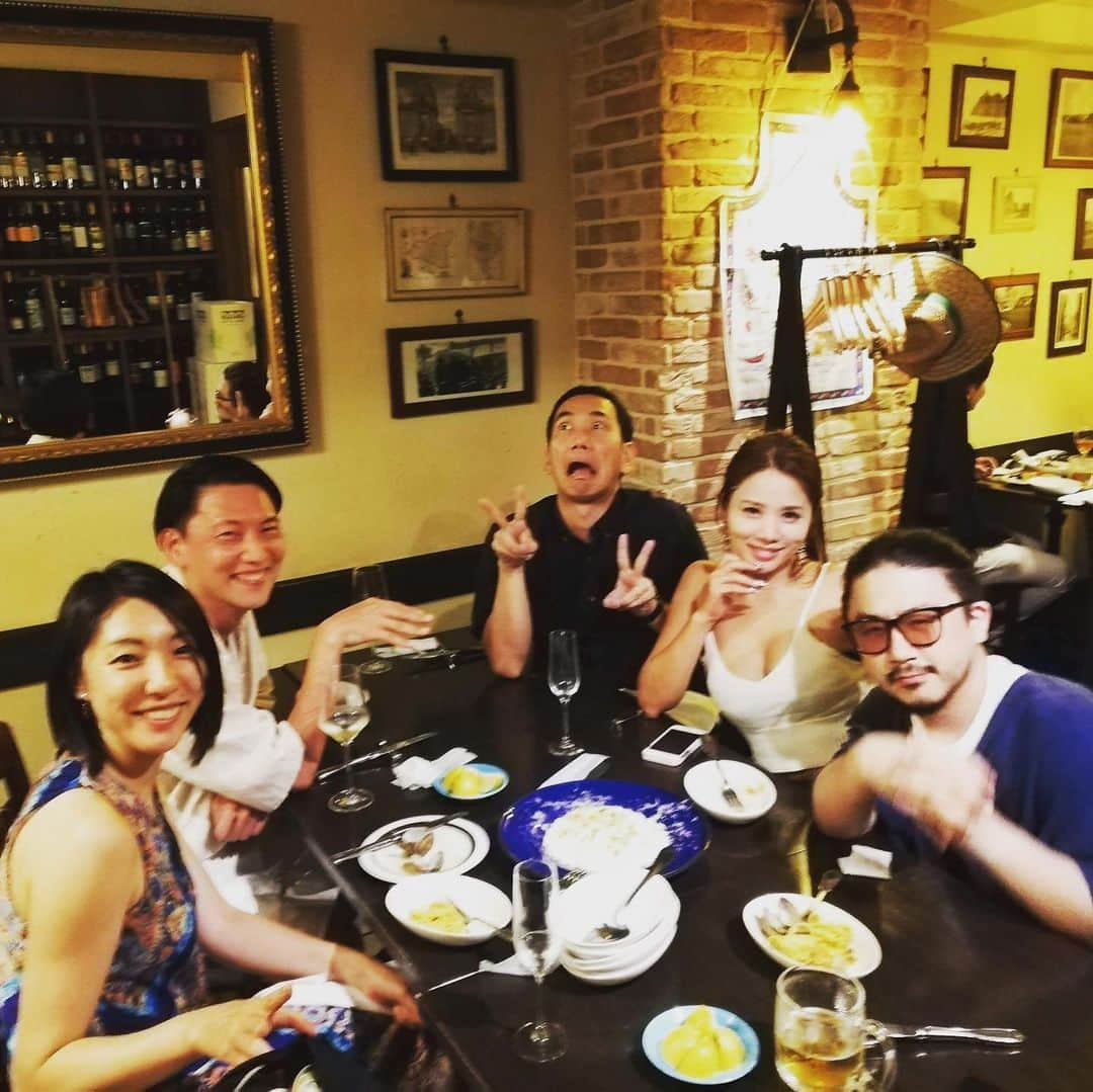 鈴木涼美さんのインスタグラム写真 - (鈴木涼美Instagram)「Friendship never ends. Welcome back in Tokyo, Kae! #centoanni #shibuyarestaurant #sfc #friends #college_diaries」8月3日 11時52分 - suzumisuzuki