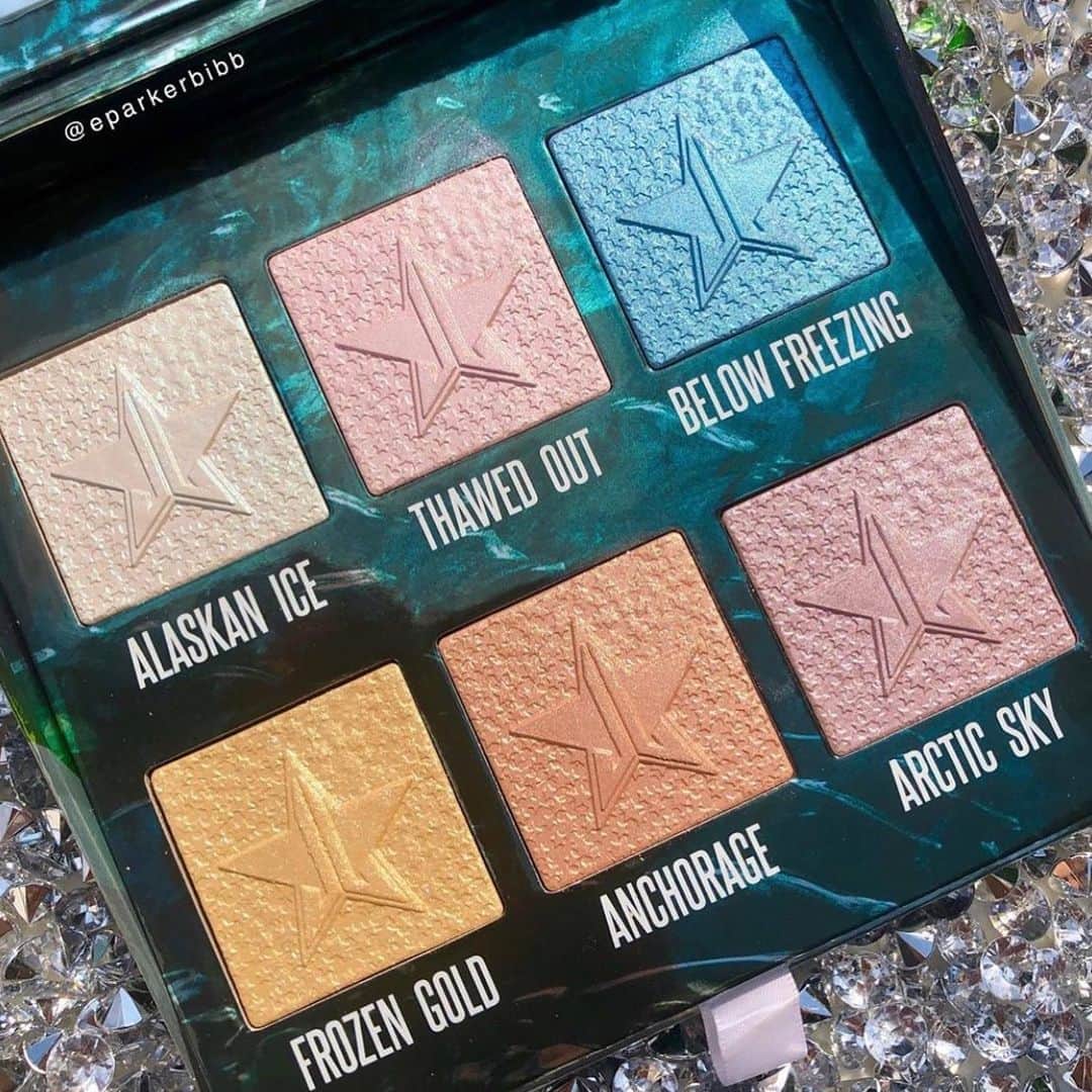 Jeffree Star Cosmeticsさんのインスタグラム写真 - (Jeffree Star CosmeticsInstagram)「SPARKLE✨ Our #NorthernLights Supreme Frost Pro Palette is sure to give you the perfect summer glow 😍✨ Photo by @eparkerbibb 💖#jeffreestarcosmetics」8月3日 12時03分 - jeffreestarcosmetics