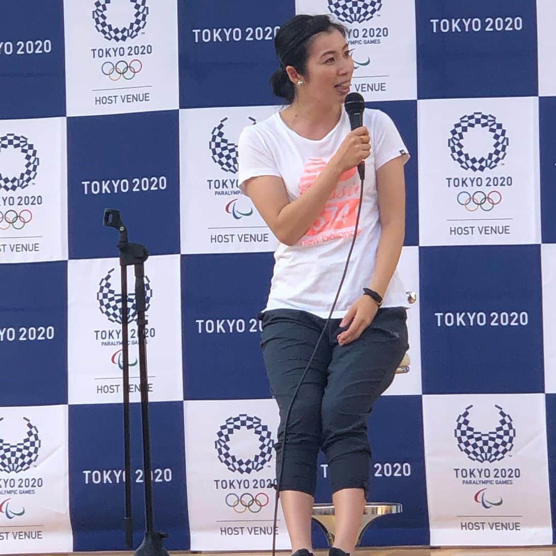 伊藤みきさんのインスタグラム写真 - (伊藤みきInstagram)「Tokyo 2020 1年前イベント！ 函館みなと祭りで、鈴木靖さん（スピードスケート）佐々木明さん（アルペンスキー）とトークショーをさせてもらいました。  一年前に迫った東京オリンピックで楽しみな事や、自分がオリンピックで学んだことなど、ご一緒させていただいた二人とお話しさせていただき、とても楽しい時間を過ごしました。 函館の皆さん、靖さん、明さん、ありがとうございました。  人生初の函館！ 函館みなと祭りの花火も見れて、素敵な一日でした🎆」8月3日 12時15分 - itomikiitos