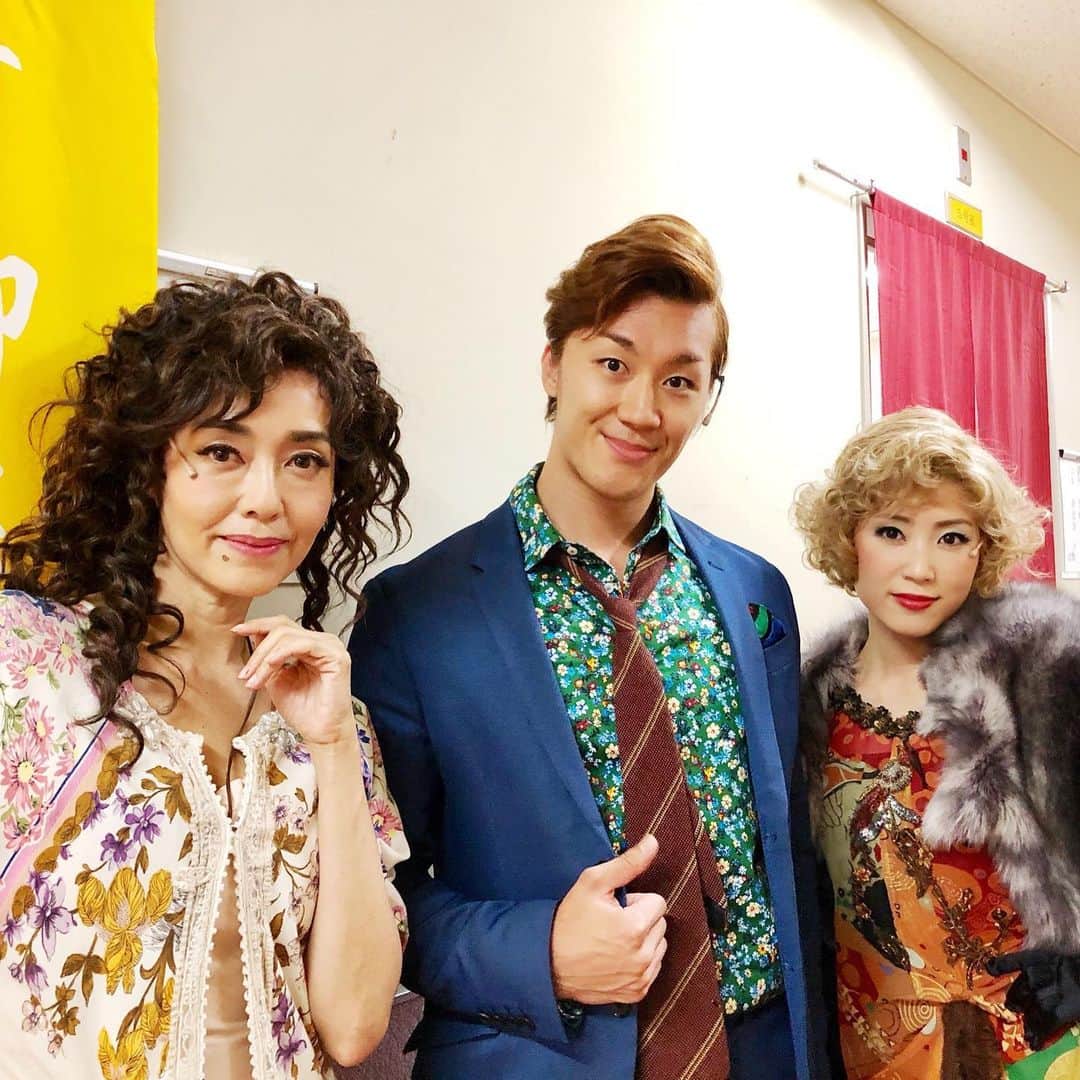 のインスタグラム：「From the musical ANNIE, Hannigan, Rooster, and Lily St.Regis #大阪公演 #丸美屋食品ミュージカルアニー  #ハニガン #anniethemusical #hannigan #weloveyoumsjannigan」