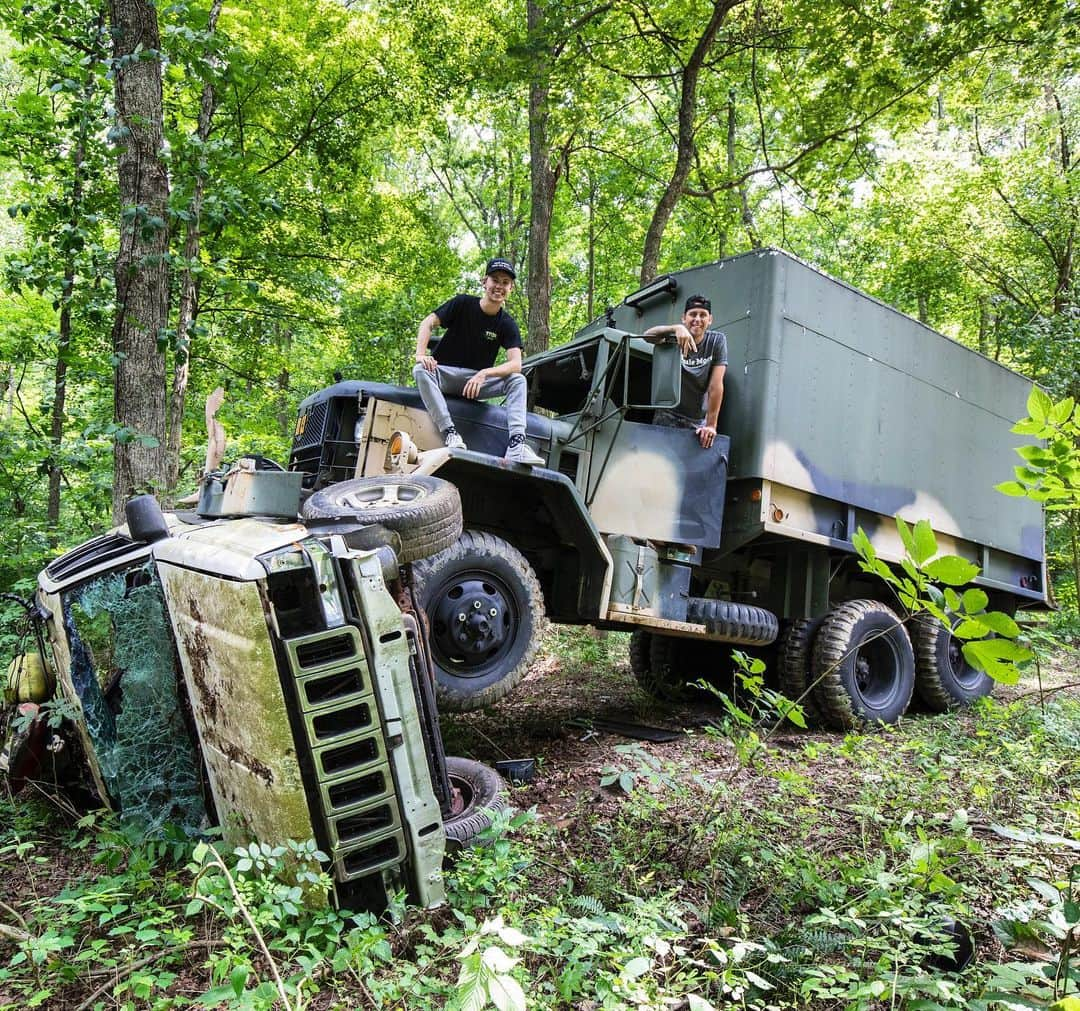 ローマン・アトウッドさんのインスタグラム写真 - (ローマン・アトウッドInstagram)「I’m so in love with my new truck!! 🤘🏼」8月3日 3時42分 - romanatwood