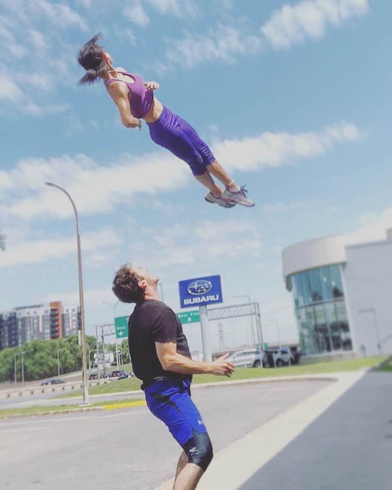 シャルリ・ビロドーのインスタグラム：「Look! Up in the sky! It's a bird! It's a plane! It's @lubov_ilyushechkina 🚀」