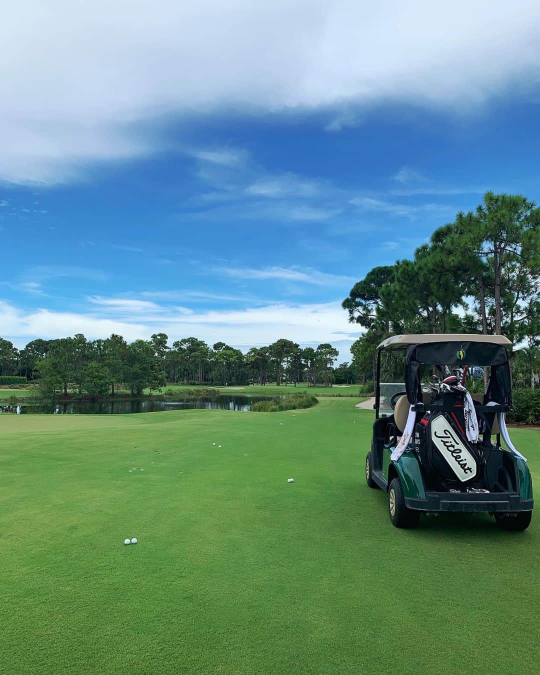ジャスティン・トーマスのインスタグラム：「There’s never a bad day to do some yardage work 🏌️」