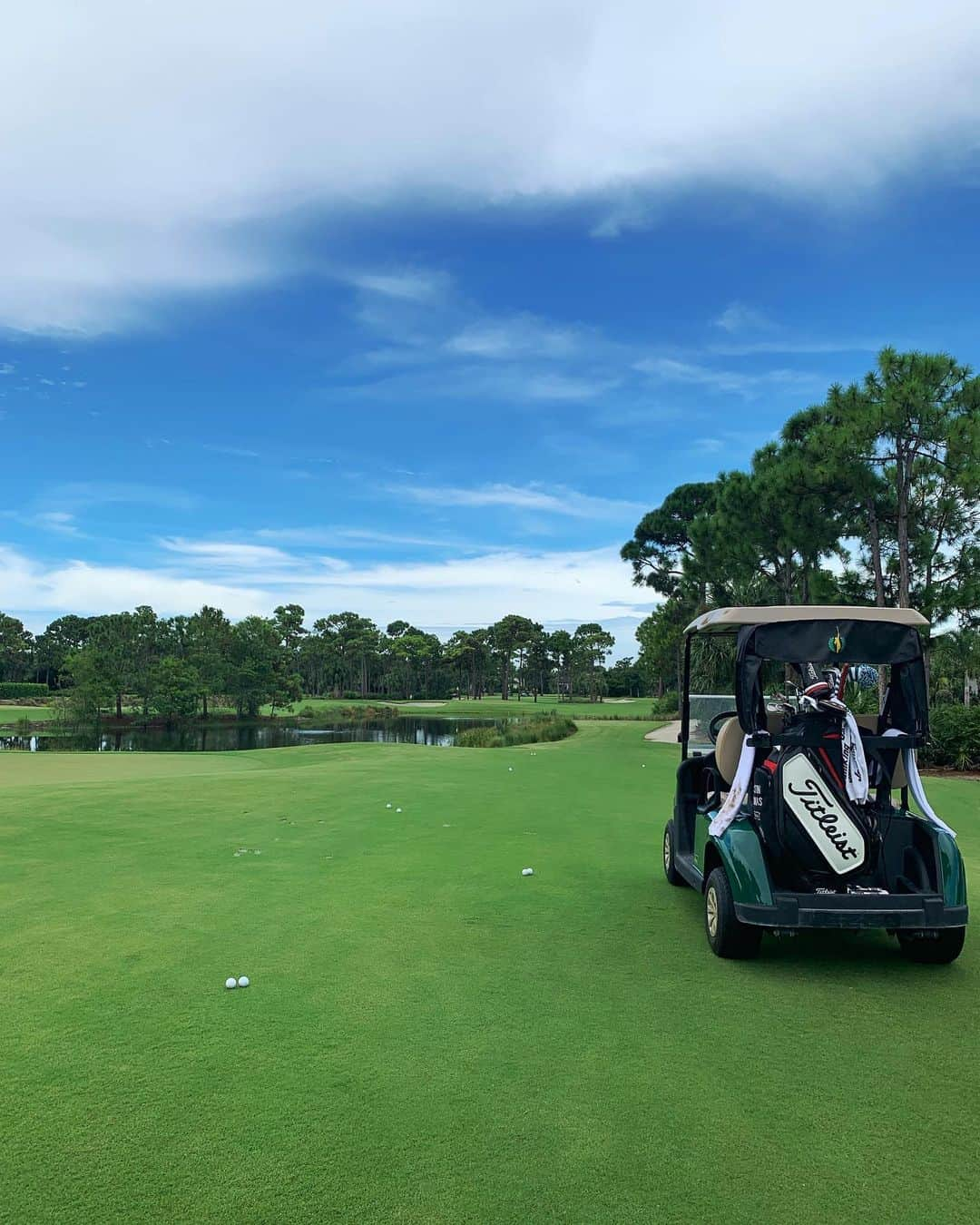 ジャスティン・トーマスさんのインスタグラム写真 - (ジャスティン・トーマスInstagram)「There’s never a bad day to do some yardage work 🏌️」8月3日 4時10分 - justinthomas34