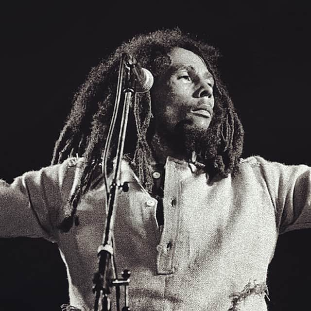 ボブ・マーリーさんのインスタグラム写真 - (ボブ・マーリーInstagram)「"My music fights against the system that teaches to live and die.” #bobmarleyquotes #bobmarley . 📷 by Adrian Boot」8月3日 5時49分 - bobmarley