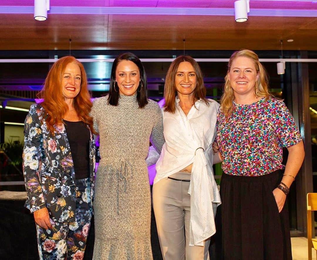 Sophie Pascoeさんのインスタグラム写真 - (Sophie PascoeInstagram)「Sharing the stage with these incredible and inspiring wahine at the Women of influence speaker series that kicked off in Tauranga last night. 💜 #woinz」8月3日 5時57分 - sophpascoe1