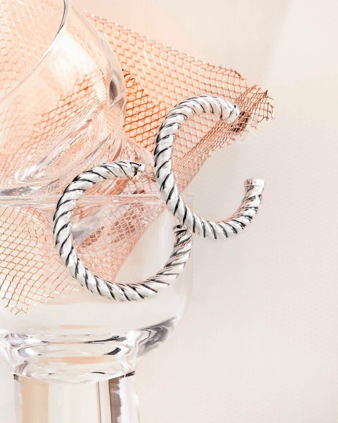 デビッドヤーマンのインスタグラム：「Cast your net wide. Our hoops are quite the catch. #DavidYurman」