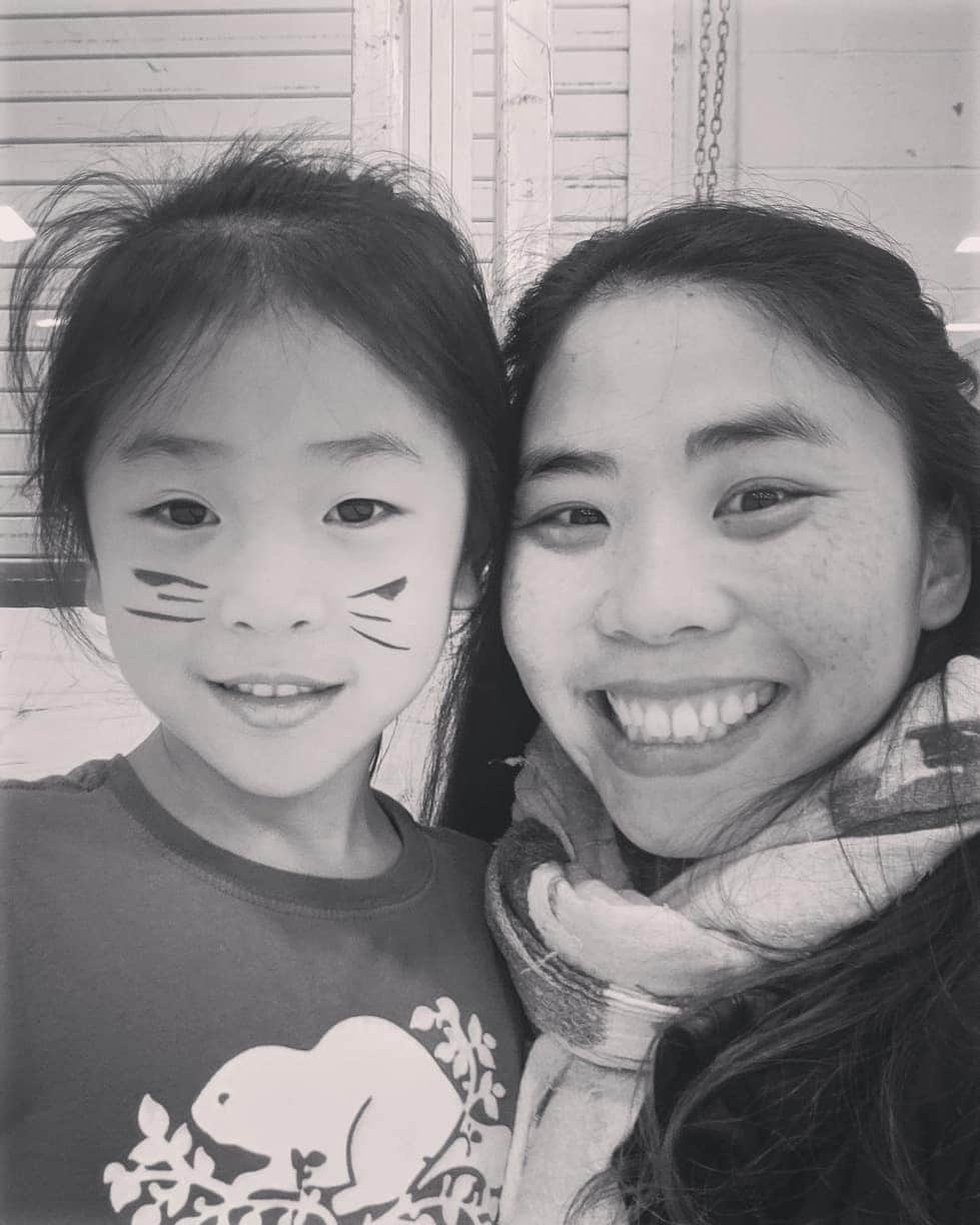 ベアトリサ・リャンさんのインスタグラム写真 - (ベアトリサ・リャンInstagram)「Had a great time working with little Remie all week at #Camp101... As exhausting as the summer can get, one thing I love about it is getting to work with all the different skaters that come to visit. It's always so rewarding to see them improve on something within the short amount of time we get to work together.  #toyotasportscenter #ilovemyjob #coachlife #figureskating #usfigureskating #skatecanada #summercamp #SOE #summerofexcellence #iceskating #mentorship #cute #singleloop」8月3日 6時20分 - bebe_liang