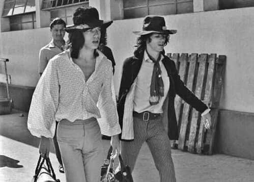 Meganさんのインスタグラム写真 - (MeganInstagram)「Strutting into the weekend with Mick and Keith, Brazil, 1968  #mickjagger #mickjaggerswagger #keithrichards」8月3日 7時00分 - zanzan_domus