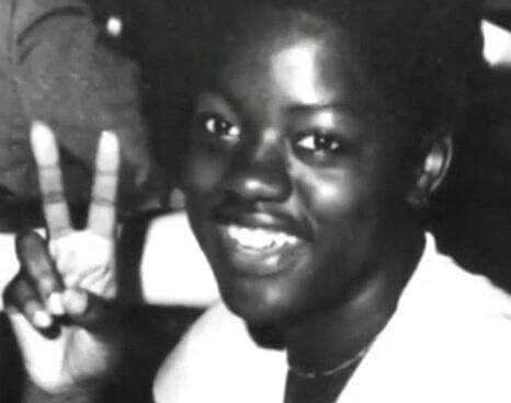 ヴィオラ・デイヴィスさんのインスタグラム写真 - (ヴィオラ・デイヴィスInstagram)「Hey 15yr old Viola! What's up? ✌️❤️ #BrownSkinGirl #FlashbackFriday」8月3日 7時50分 - violadavis