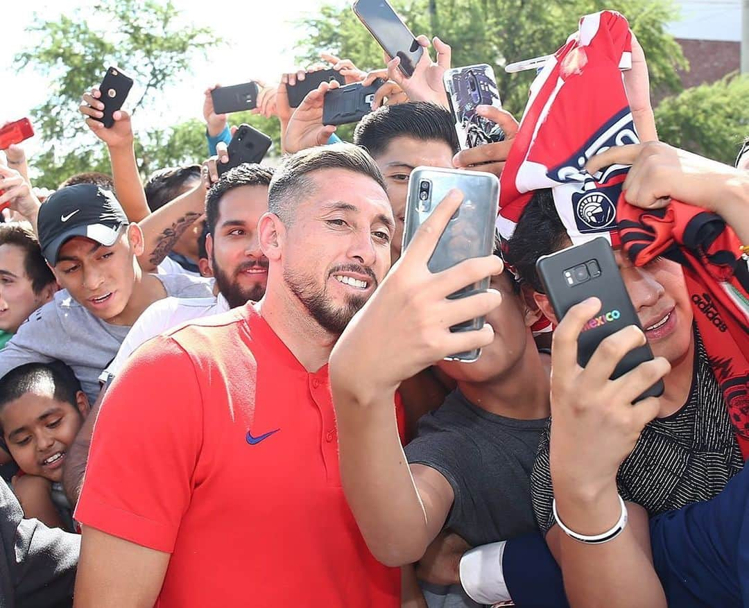 アトレティコ・マドリードさんのインスタグラム写真 - (アトレティコ・マドリードInstagram)「🇲🇽 ¡Hola, México! 👋 📍 ¡Ya estamos en San Luis Potosí! 🛬 😃 ¡Muchas gracias por el recibimiento, estamos con muchas ganas e ilusión de jugar contra nuestros hermanos del @atletidesanluis! 😍 #AúpaAtleti #AtletiSummerTour #LaLigaWorld」8月3日 7時54分 - atleticodemadrid